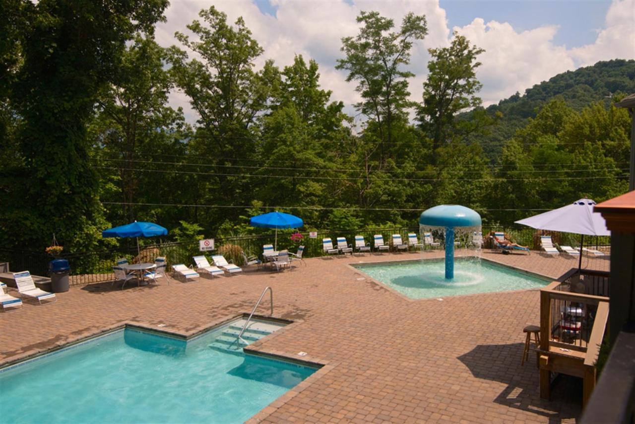 Buckberry Creek Chalet Villa Gatlinburg Exterior photo